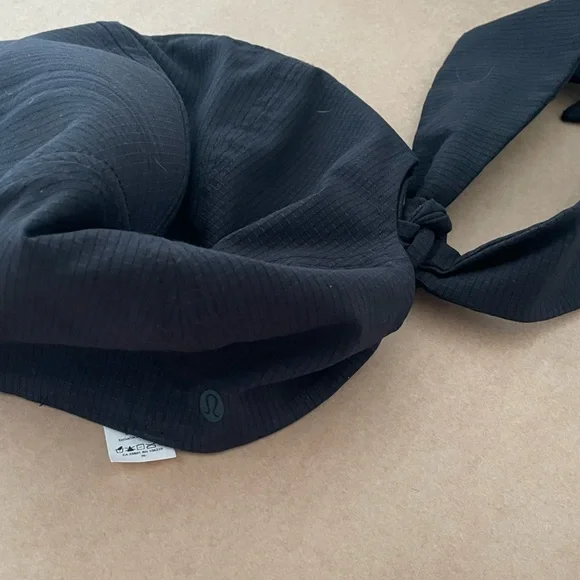 Lululemon Black Cap with Bow Detail - Picture 2 of 5